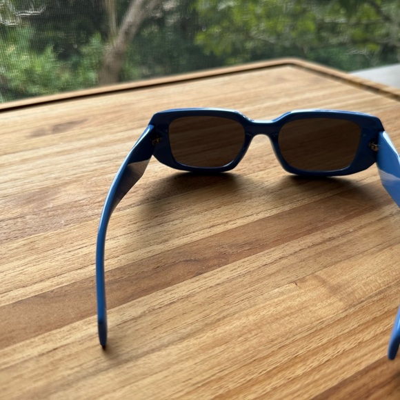 NWT Cocokealohi Stylish Blue Sunglasses - Picture 5 of 7